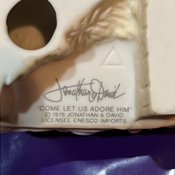 Precious Moments Come Let Us Adore Him Nativity Set - Picture 6 of 7